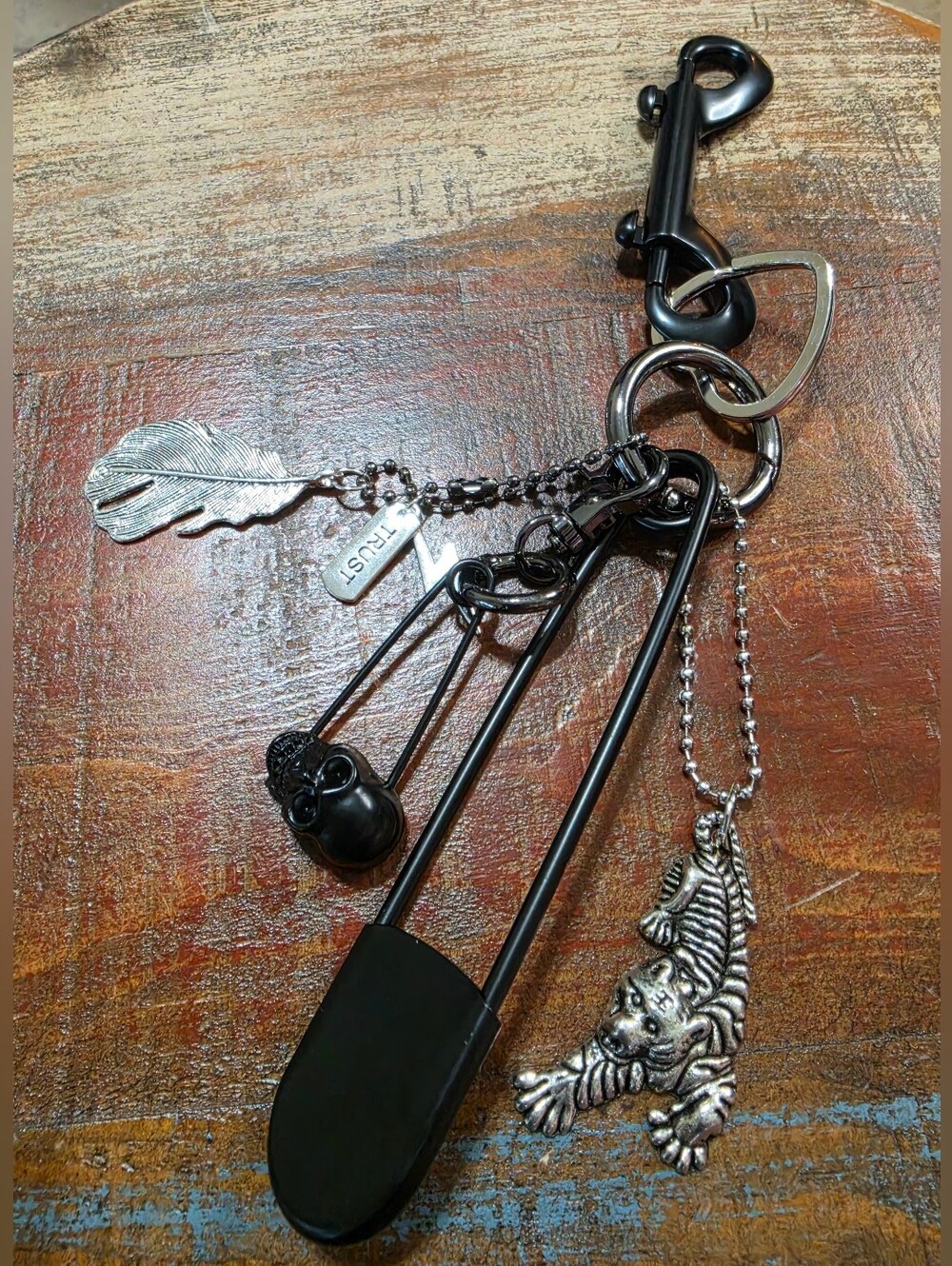 Black Silver Mixed Cluster Charm Purse Keychain Feather Vintage Skull Tiger